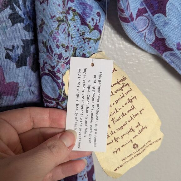 Oneworld Purple & Blue Floral Rhinestone Sublimation Floral Sweater Tunic Top 1X - Picture 6 of 7